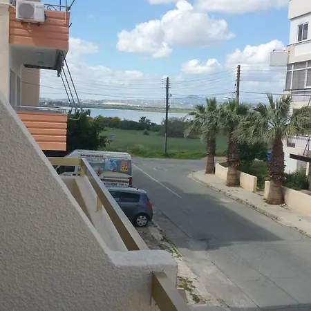 St. Mamas Apts Apartman *